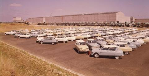 ami_6_berline_1963_parc_de_lusine_de_rennes_0.jpg